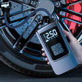 Elektrische Luftpumpe Akku 9000mAh Kabellos Auto Reifen Druckluft Luftkompressor